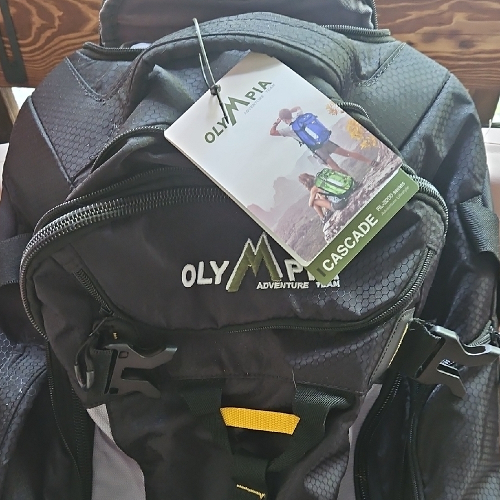 Cascade Black Adventure Backpack